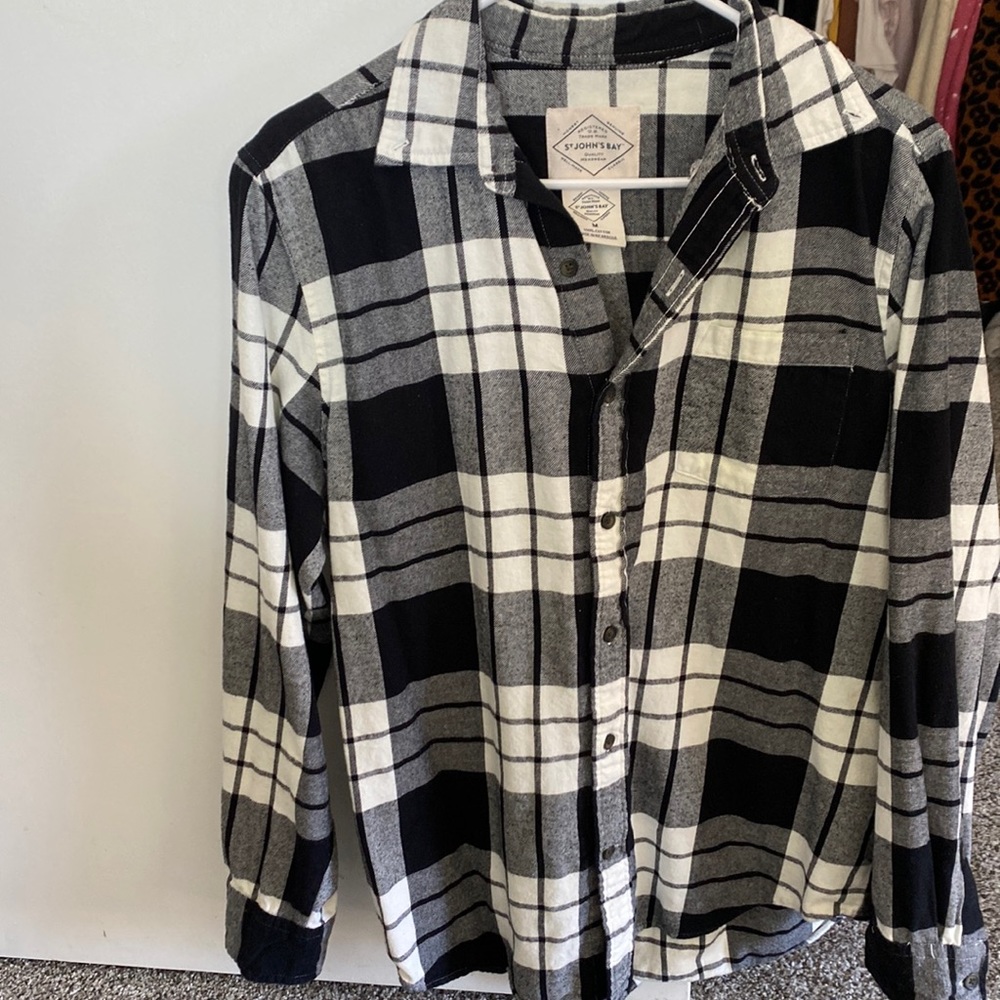 Men’s black & white striped flannel | St John’s Bay | size medium